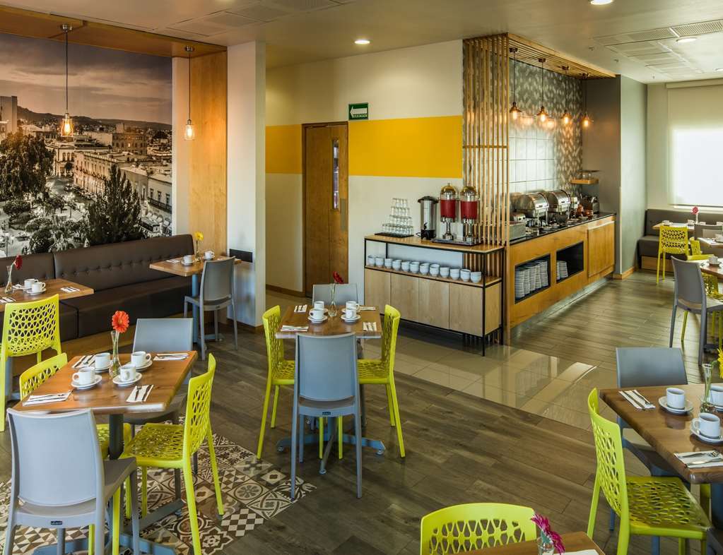 Mision Express Durango Hotell Restaurang bild