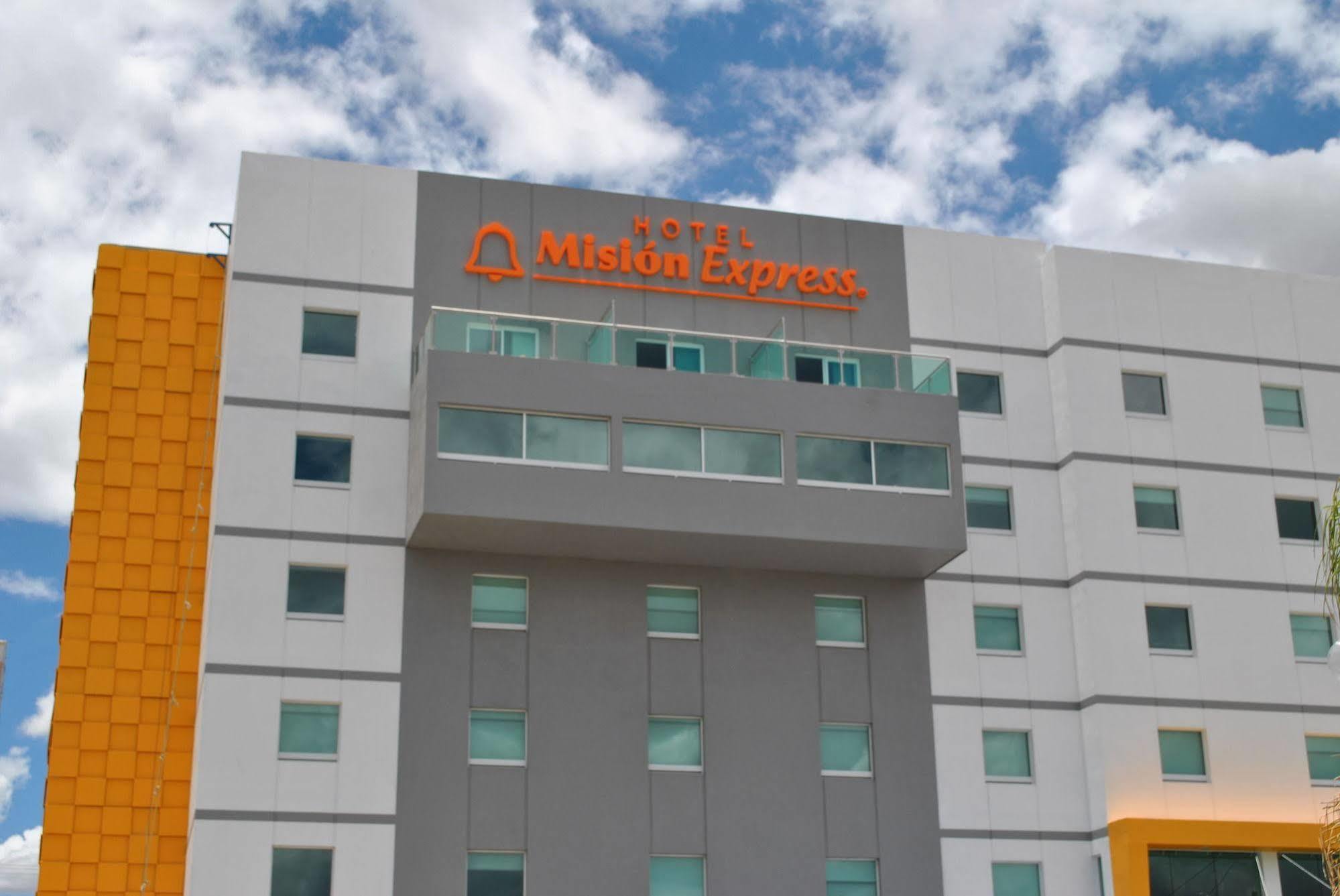 Mision Express Durango Hotell Exteriör bild